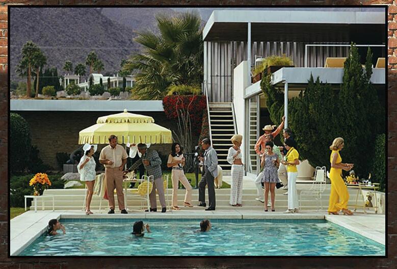 Retro Poolside Host Luxury Lif - Luxury Lifestyle Pictures reseña y precio